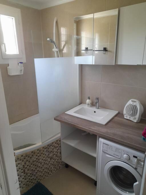 Appartement Aux Alyscamps 2, Climatisation, Wifi, Parking Arles Ngoại thất bức ảnh